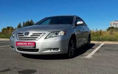 Toyota Camry, 2008 год, 1 200 000 рублей, 12 фотография