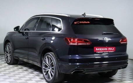 Volkswagen Touareg III, 2018 год, 4 790 000 рублей, 7 фотография