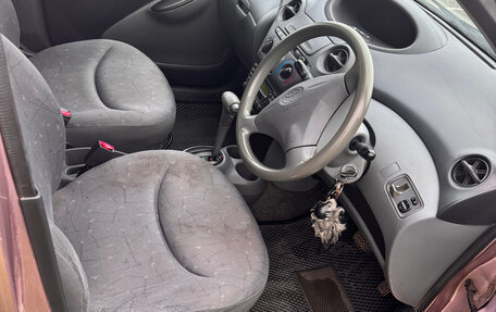 Toyota Vitz, 2000 год, 330 000 рублей, 7 фотография