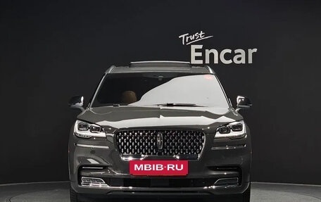 Lincoln Aviator II, 2021 год, 5 780 000 рублей, 3 фотография