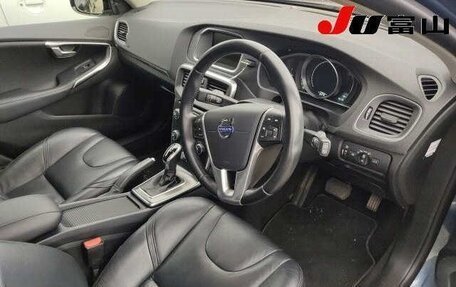 Volvo V40 II рестайлинг, 2014 год, 960 000 рублей, 2 фотография