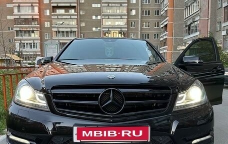 Mercedes-Benz C-Класс, 2011 год, 1 700 000 рублей, 6 фотография