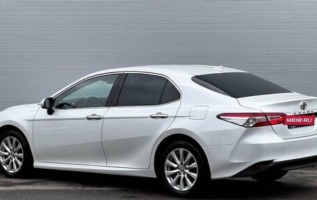 Toyota Camry, 2019 год, 3 225 000 рублей, 2 фотография