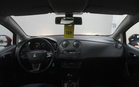 SEAT Ibiza IV рестайлинг 2, 2014 год, 890 000 рублей, 6 фотография