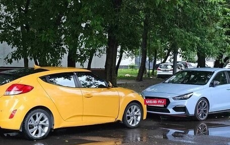 Hyundai Veloster I рестайлинг, 2015 год, 1 550 000 рублей, 2 фотография