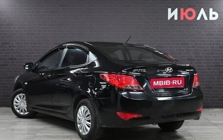 Hyundai Solaris II рестайлинг, 2014 год, 1 000 000 рублей, 6 фотография