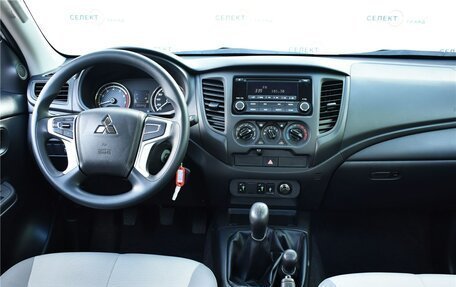 Mitsubishi L200 IV рестайлинг, 2023 год, 3 899 000 рублей, 6 фотография