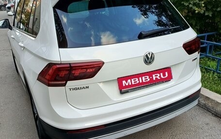 Volkswagen Tiguan II, 2019 год, 2 827 000 рублей, 5 фотография