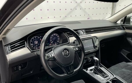 Volkswagen Passat B8 рестайлинг, 2017 год, 2 510 000 рублей, 15 фотография