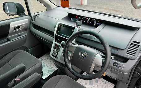 Toyota Noah III, 2008 год, 1 599 999 рублей, 11 фотография