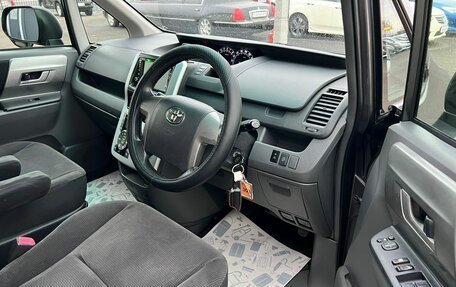 Toyota Noah III, 2008 год, 1 599 999 рублей, 10 фотография