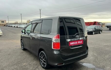 Toyota Noah III, 2008 год, 1 599 999 рублей, 4 фотография