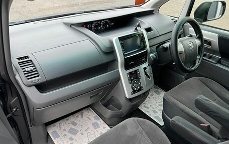 Toyota Noah III, 2008 год, 1 599 999 рублей, 13 фотография