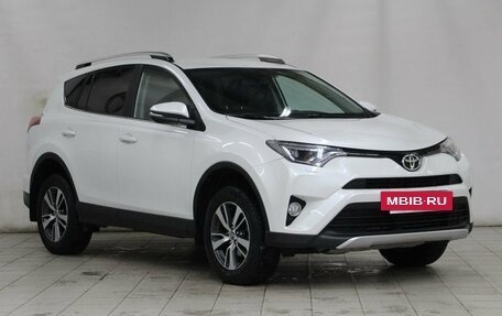 Toyota RAV4, 2018 год, 3 150 000 рублей, 3 фотография