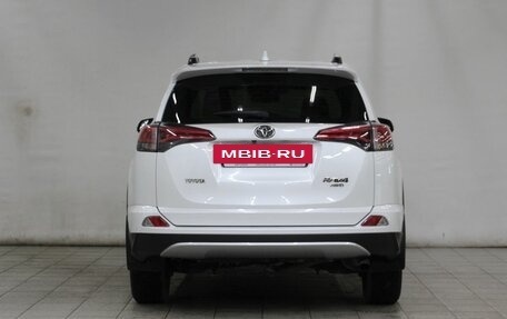 Toyota RAV4, 2018 год, 3 150 000 рублей, 6 фотография