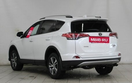 Toyota RAV4, 2018 год, 3 150 000 рублей, 7 фотография