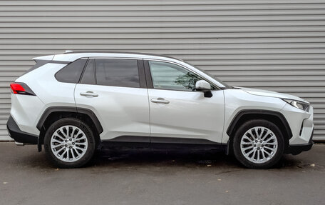 Toyota RAV4, 2020 год, 3 155 000 рублей, 4 фотография