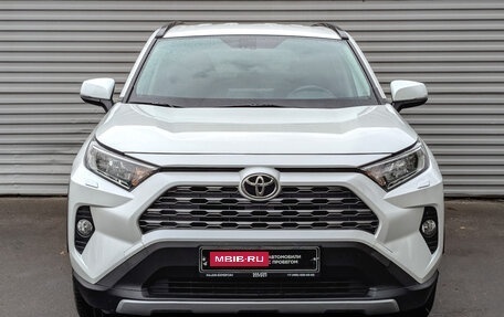 Toyota RAV4, 2020 год, 3 155 000 рублей, 2 фотография