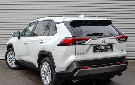 Toyota RAV4, 2020 год, 3 155 000 рублей, 7 фотография