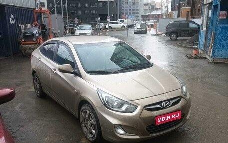 Hyundai Solaris II рестайлинг, 2011 год, 900 000 рублей, 1 фотография