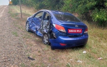 Hyundai Solaris II рестайлинг, 2011 год, 500 000 рублей, 12 фотография