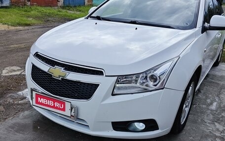 Chevrolet Cruze II, 2010 год, 830 000 рублей, 18 фотография