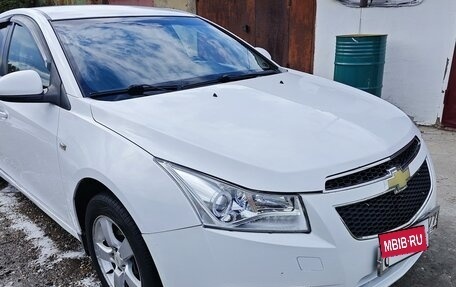 Chevrolet Cruze II, 2010 год, 830 000 рублей, 17 фотография