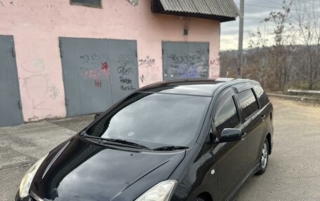 Toyota Wish II, 2005 год, 690 000 рублей, 2 фотография