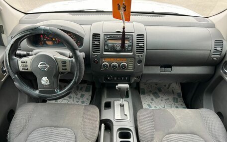 Nissan Navara (Frontier), 2007 год, 849 000 рублей, 13 фотография