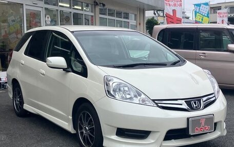 Honda Fit Shuttle I рестайлинг, 2014 год, 840 000 рублей, 1 фотография