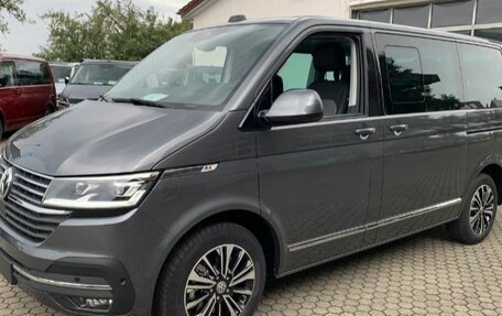 Volkswagen Multivan T6 рестайлинг, 2024 год, 16 500 000 рублей, 1 фотография