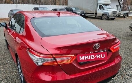 Toyota Camry, 2021 год, 3 350 000 рублей, 8 фотография