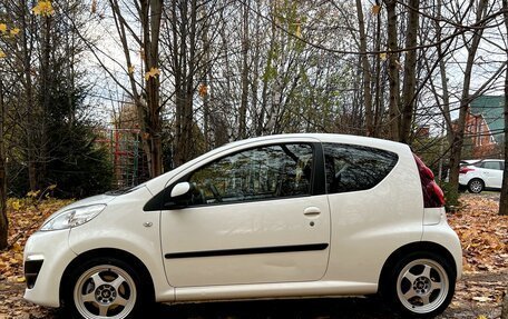 Peugeot 107 I рестайлинг, 2013 год, 690 000 рублей, 9 фотография