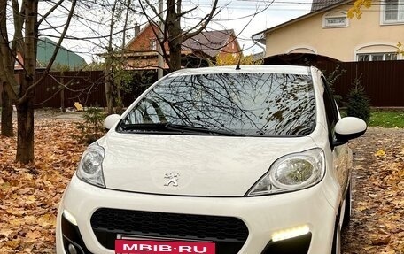 Peugeot 107 I рестайлинг, 2013 год, 690 000 рублей, 11 фотография