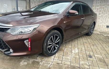 Toyota Camry, 2017 год, 2 650 000 рублей, 2 фотография