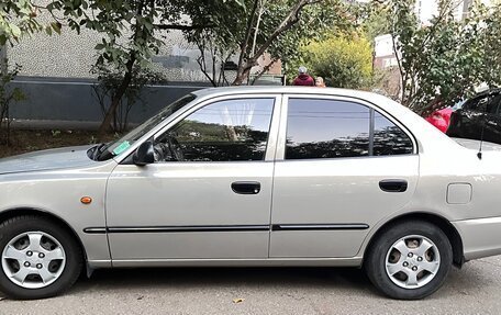 Hyundai Accent II, 2010 год, 600 000 рублей, 3 фотография