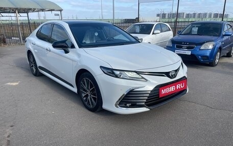 Toyota Camry, 2022 год, 3 695 000 рублей, 3 фотография