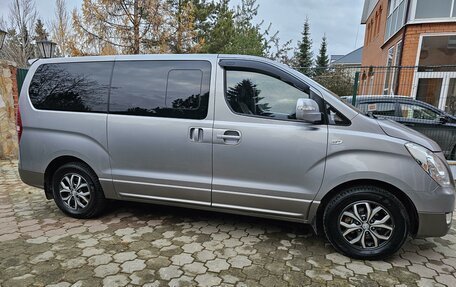 Hyundai H-1 II рестайлинг, 2016 год, 2 900 000 рублей, 6 фотография