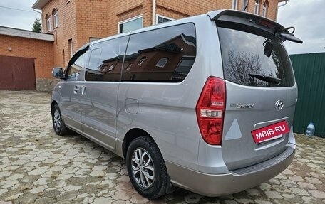 Hyundai H-1 II рестайлинг, 2016 год, 2 900 000 рублей, 3 фотография