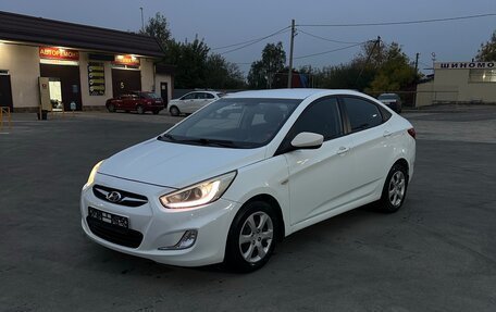 Hyundai Solaris II рестайлинг, 2012 год, 935 000 рублей, 3 фотография