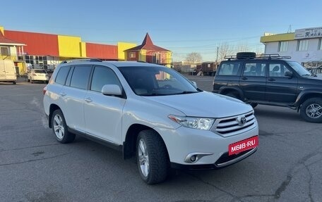 Toyota Highlander III, 2012 год, 2 200 000 рублей, 2 фотография