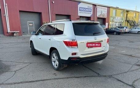 Toyota Highlander III, 2012 год, 2 200 000 рублей, 3 фотография