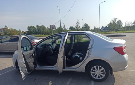 Renault Logan II, 2017 год, 1 100 000 рублей, 5 фотография