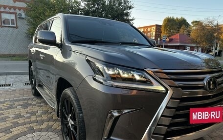 Lexus LX III, 2017 год, 6 990 000 рублей, 3 фотография