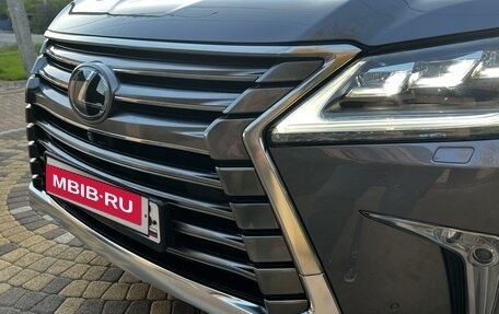 Lexus LX III, 2017 год, 6 990 000 рублей, 4 фотография