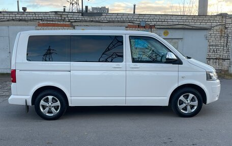 Volkswagen Caravelle T5, 2014 год, 2 650 000 рублей, 7 фотография