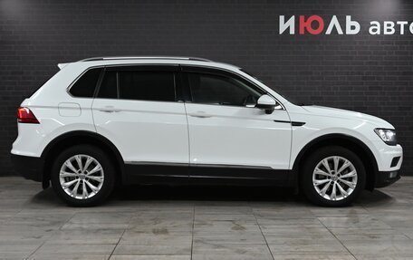 Volkswagen Tiguan II, 2018 год, 2 950 000 рублей, 9 фотография