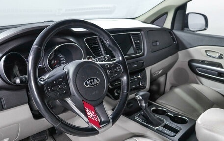 KIA Carnival III, 2019 год, 3 070 000 рублей, 14 фотография