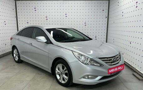 Hyundai Sonata VI, 2011 год, 1 105 000 рублей, 2 фотография