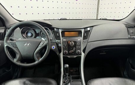 Hyundai Sonata VI, 2011 год, 1 105 000 рублей, 13 фотография